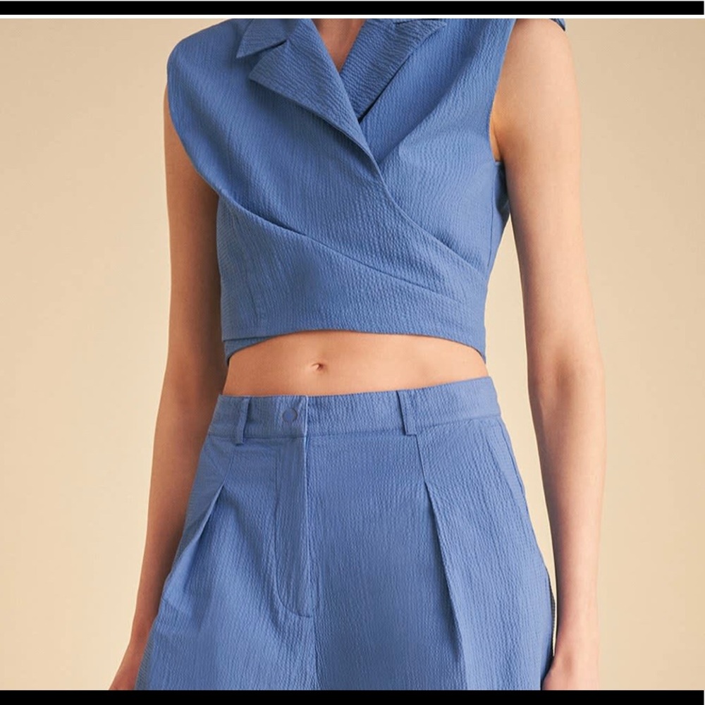 NWT nocturne wrap cropped vest